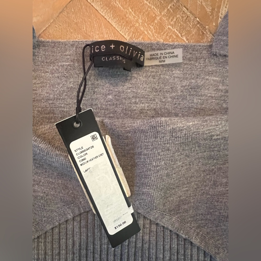 Alice + Olivia classics crop top sleeveless sweater gray size medium - Picture 5 of 5